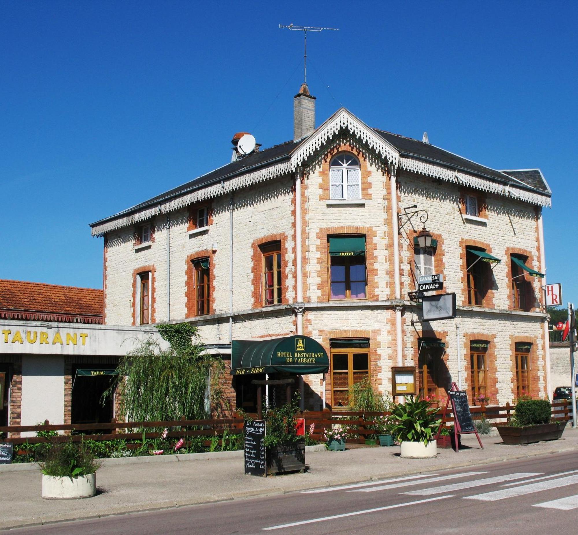 Hotel Restaurant De L'Abbaye Clairvaux Екстер'єр фото